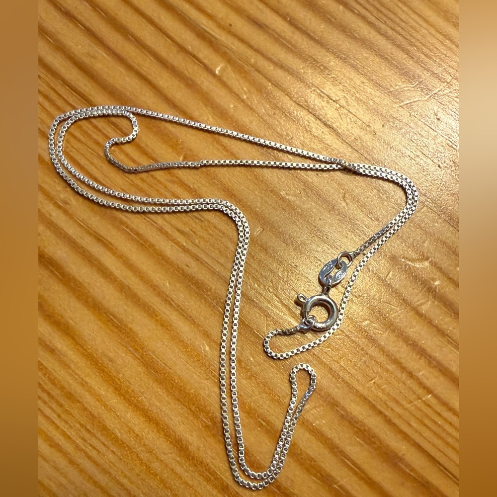 NWOT - Sterling Silver 925 box chain, 1mm thick, 18inches, ITALY